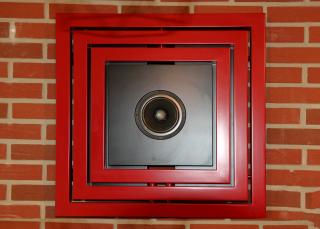 Designový radiátor Zoom Square Audio 600 x 600 x 95mm, za zeď, červená mat (VZ22032)