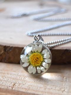 Náhrdelník s květem kopretiny (Kopretinový náhrdelník, velký)