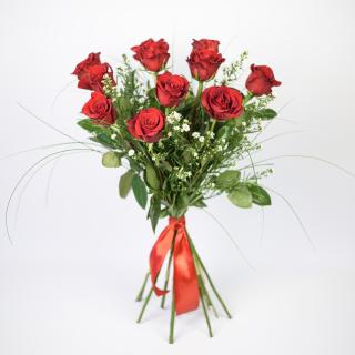 Kytice z růží s přízdobou, doručení Beroun a okolí