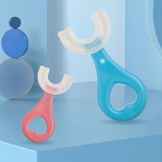 Inovativně tvarovaný zubní kartáček 1+1 zdarma