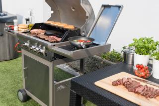 Plynový gril G21 California BBQ Premium line 4 hořáky + zdarma redukční ventil  + ZDARMA grilovací nářadí