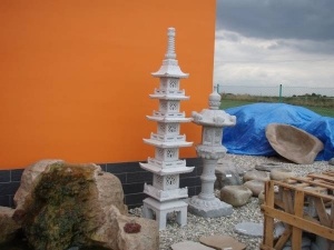 Pagoda lampa, výška 240 cm
