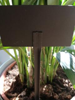 Zápich k rostlinám kovový různé velikosti širší noha /tyčka - 1 cm: š 8 x v 4,5 x d 23 cm