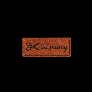 Koženkový štítek Od mámy (PL11) (Gravírovaný koženkový štítek )