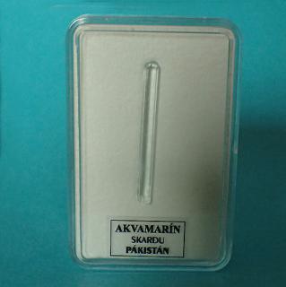 Akvamarín  z Pákistánu 31x3mm