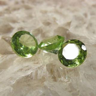 Peridoty z Pakistánu  4mm