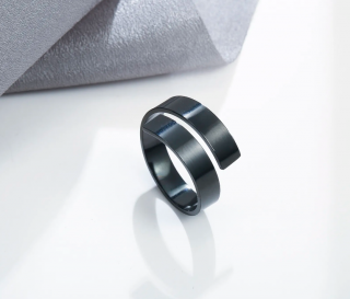 Nerezový prsten ve tvaru Spirály Druh barvy: Černá