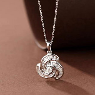 Pozlacený náhrdelník se zirkony Triple Druh barvy: Stříbrná
