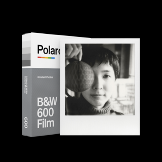 Polaroid B&W Film 600 / 8ks (černobílý film)