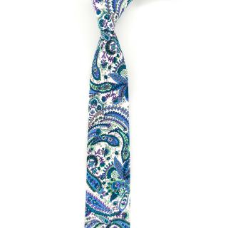 Bílá pánská kravata se zeleno-modrým paisley vzorem