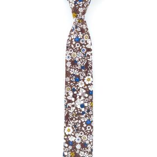 Kaštanově hnědá pánská kravata s květinovým vzorem