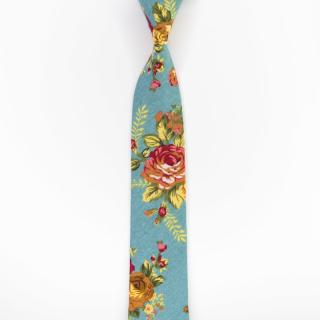 Modrá pánská kravata s barevným květinovým vzorem