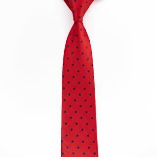 Tmavě červená pánská kravata s tmavě modrými puntíky
