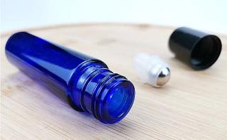 10 ml / Roll-on lahvičky modrá & hnědá Barva: Modrá