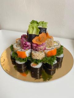 Sushi dort 40ks - maki, uramaki (chlazené, neposíláme) Den a čas vyzvednutí:: nejbližší pátek v čase 10:30-16h