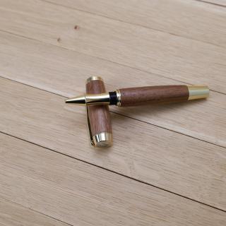 Dřevěné pero Gentleman – americký ořech 47