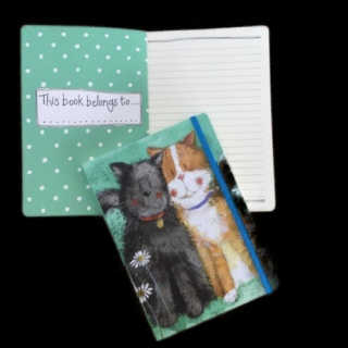 Větší zápisník na gumičku se dvěma kočkami - design Alex Clark