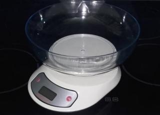 Digitální kuchyňská váha s nádobou Electronic Kitchen Scale