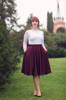 Krátká saténová sukně Rosie bordó Barva: bordó, Velikost: 38