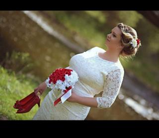 Svatební krajkové pouzdrové šaty Adlib Barva: bílá, Velikost: 44