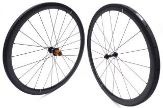 1180g Karbonová zapletená kola PANCHOWHEELS RUSH38 Tubular, 26mm Typ ořechu: SRAM XDR