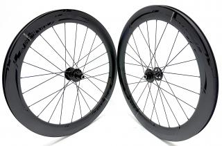 1595g Karbonová plášťová disková zapletená kola PANCHOWHEELS RUSH 60 GSF, náboje Chris King R45D Centerlock, Sapim CX Ray Typ ořechu: Shimano/SRAM