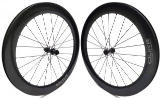 1605g Karbonová plášťová zapletená kola DUKE Baccara 65C SLS2 Disc, DT Swiss 180 EXP DISC ROAD, Sapim CX Ray Typ ořechu: SRAM XDR