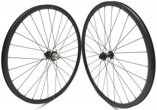 1605g Zapletená kola PANCHOWHEELS Craze Disc, náboje Hope RS4 CL Typ ořechu: SRAM XDR