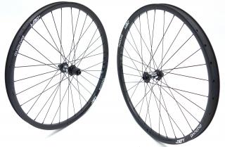 1615g Karbonová enduro zapletená kola PanchoWheels DEFY 29, náboje DT Swiss 350 Typ ořechu: Shimano Microspline