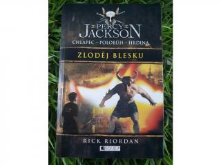 Percy Jackson - Zloděj Blesku - Rick Riordan