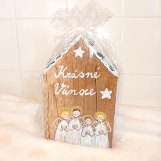 Dřevěný domeček malovaní Andělé Krásné Vánoce (Bílý domeček k dekoraci)