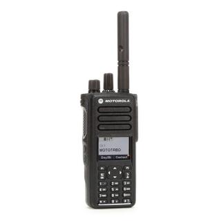 Motorola MOTOTRBO™ DP4800e UHF Anténa: QA02431AA UHF Whip Ant (403-527MHz) PMAE4079 +0Kč, Baterie: QA06101AA PMNN4488 DP BATT IMP IP68 LIION 3000T…