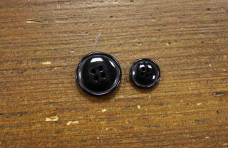 Oblekový knoflík v černé barvě, 15mm a 21,5mm Velikost: 15mm