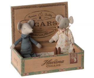 Maileg Myší babička s dědou v krabici od doutníků