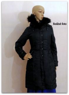 Dámská prošívaná péřová bunda PARKA kabát s kapucí 33202-2 černá XS / 34