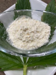 CBD izolát 98% Množství: 1g