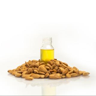 Olej mandlový rafinovaný 100% Množství: 1000 ml
