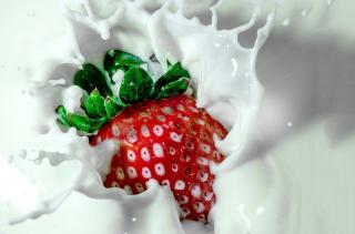 * Strawberry milk Parfém Objem: 10 ml