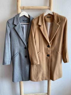 kabát s knoflíky Barva: šedá