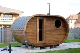 Oválná sauna s odpočívárnou 4×2,4 m, thermowood. IHNED K DODÁNÍ Sauna: Smontovaná v naší dílně bez dopravy
