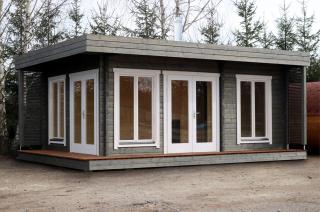 Zahradní domek se saunou Dresden, 3 místnosti a terasa, 6,6x4,8m, tl 70mm Sauna: Rozložená v balíku na vlastní montáž