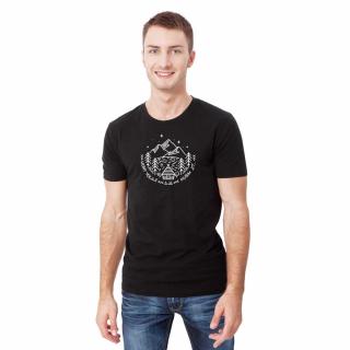 Pánské černé tričko s potiskem – Hory volají (100% bavlněné tričko pro cestovatele)