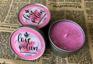 Love Potion (Nápoj lásky)  Svíčka z magického boxu inspirovaného světem Harryho Pottera