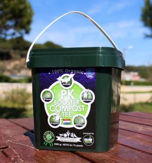 Biotabs PK Booster Compost Tea 2500ml (Účinný koktejl extrémně koncentrovaného kompostu. Posiluje zdravý růst rostlin a zvyšuje úrodu.)