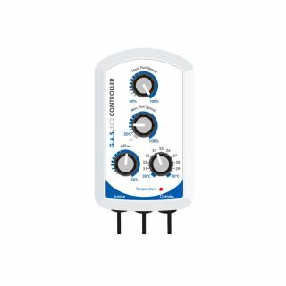 GAS EC2 Fan Controller (Řídicí jednotka GAS EC2 ovládá a vyvažuje ventilátory EC, což vám umožňuje jemně vyladit prostředí a vytvořit podtlak. Je doplněn aktivním kabelem a připojuje se přímo k ventilátoru EC, takže není třeba dalšího zdroje napájení.)