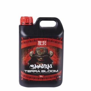 Shogun Samurai Terra Bloom 5L, minerální květové hnojivo (SHOGUN Samurai Terra Bloom je vysoce rafinované minerální hnojivo pro rostliny pěstované v půdě. Pro fázi květu.)