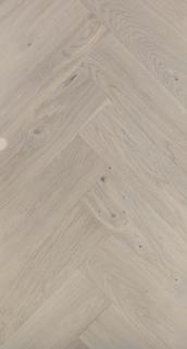 BARLINEK-Třívrstvá dřevěná podlaha-Dub Marzipan Muffin Herringbone 130, 14x130x725mm, bal 0,65m2  (Třídění FAM, šedý pigment+matný lak, kartáč, mikrofáze 4V)