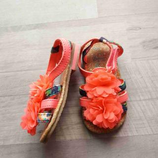 sandále koženkové květované růžovomodré s 3D květy vel 22