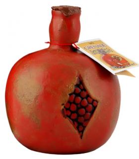 Polosladké víno z granátového jablka (Berry Wine Pomegranate)