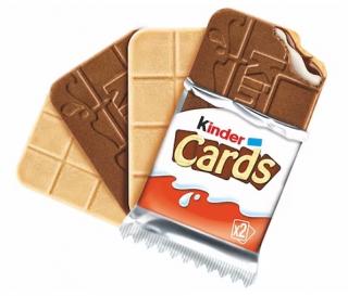 Kinder Cards 25,5g (Oplatka s mléčnou (41,5 %) a kakaovou (38 %) náplní.)